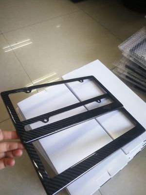 قاب صفحه گواهینامه فیبر کربن سفارشی سفید سیاه Twill درخشان لوکس سفارشی 32 * 16