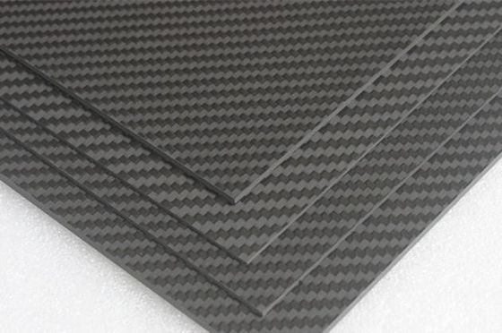200*300mm Glossy Twill 3K Carbon Fiber Reinforced Composite Sheet برای موتورهای رباعی RC